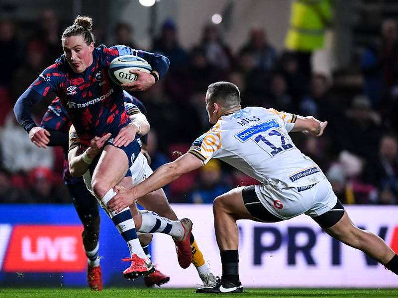 IL N° 10 DEI BRISTOL BEARS TIFF EDEN PASSA ALLE ZEBRE RUGBY