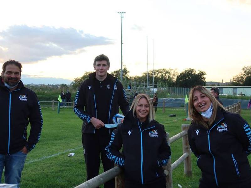 LE ZEBRE SI “MISCHIANO” COL RUGBY JESI ’70: AL CAMPO DEL CLUB MARCHIGIANO È SUBITO FESTA!