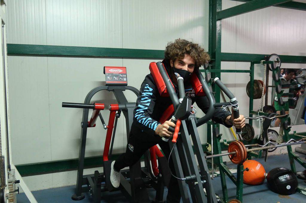 LE ZEBRE SI “MISCHIANO” COL RUGBY JESI ’70: AL CAMPO DEL CLUB MARCHIGIANO È SUBITO FESTA!