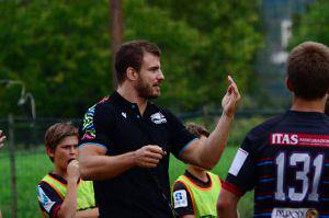 ALLENATORE PER UN GIORNO: IL CAPITANO DELLE ZEBRE TOMMASO CASTELLO IN VISITA ALL’AMATORI RUGBY GENOVA