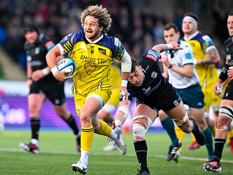 A GLASGOW LE ZEBRE LOTTANO E SPAVENTANO GLI SCOZZESI
