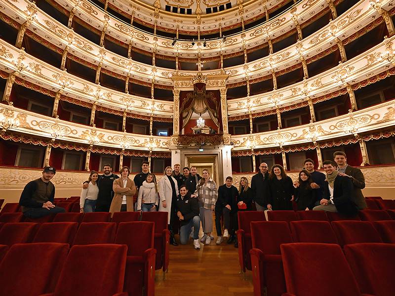 ZEBRE E TEATRO REGIO DI PARMA SUONANO LO STESSO SPARTITO