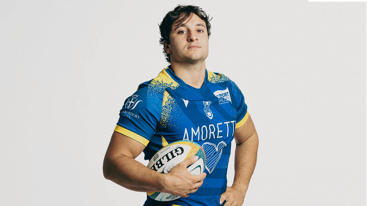 “An honour to be here and wear the colours of my hometown"