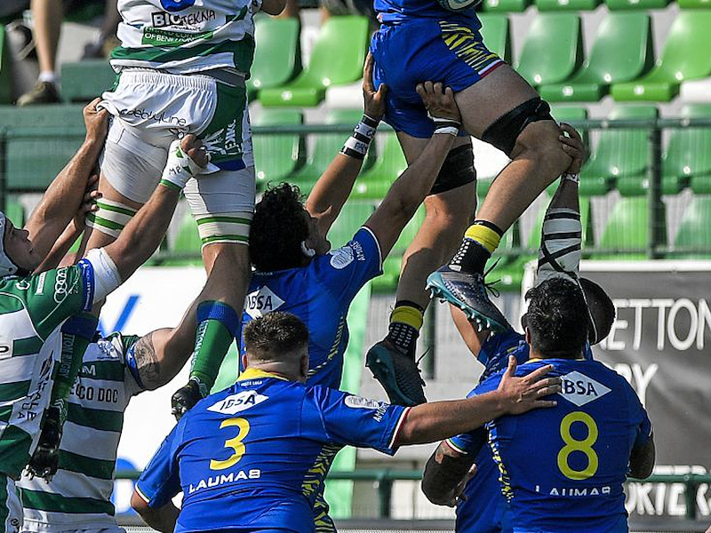 LE ZEBRE DURANO UN TEMPO AL MONIGO: IL BENETTON RUGBY ALLUNGA NELLA RIPRESA E SI AGGIUDICA IL 26° DERBY ITALIANO DELLO UNITED RUGBY CHAMPIONSHIP