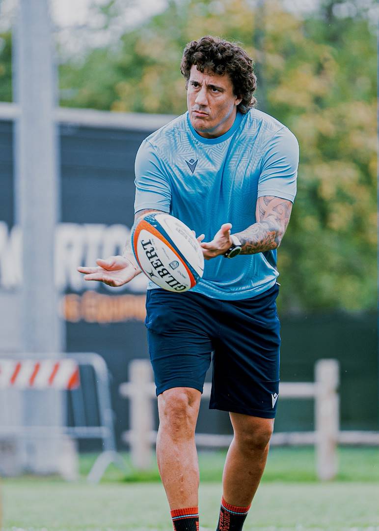 Over the past two seasons, he has served as head coach of Rugby Viadana in the Serie A Elite