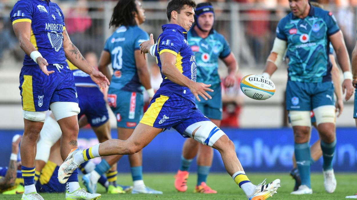 In the first half, Allan kicked two penalties and new captain Fusco scored a try